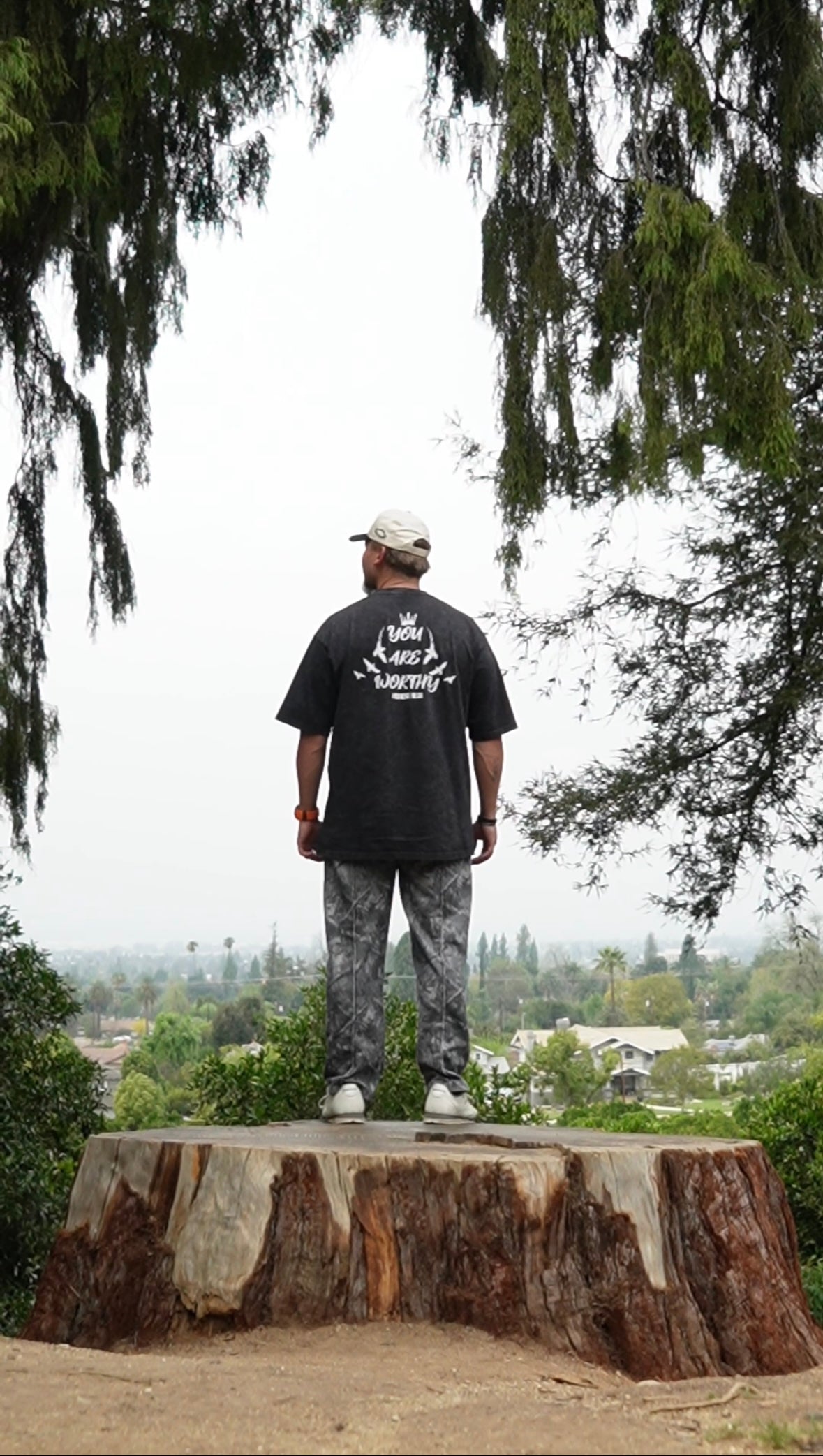 You Are Worthy T-Shirt BLACK WASHED | Beyond Physical